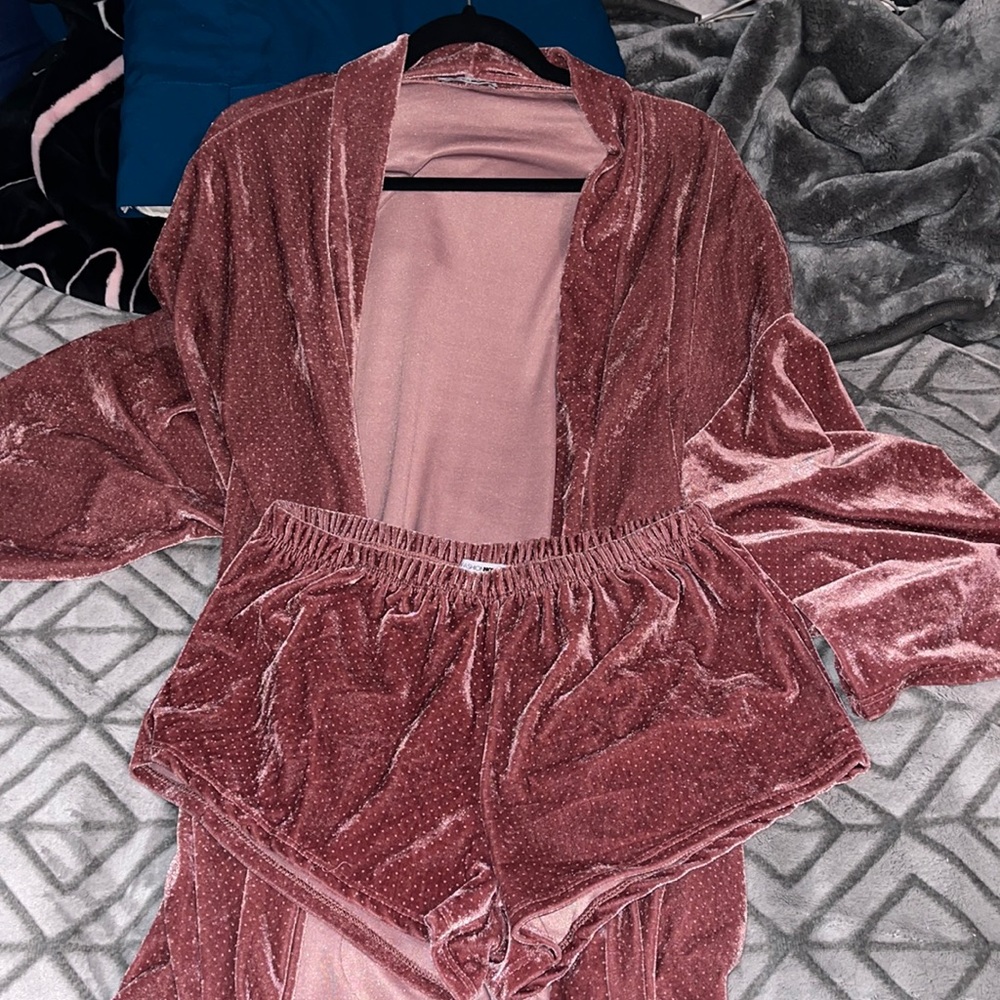 Mauve velvet robe set
